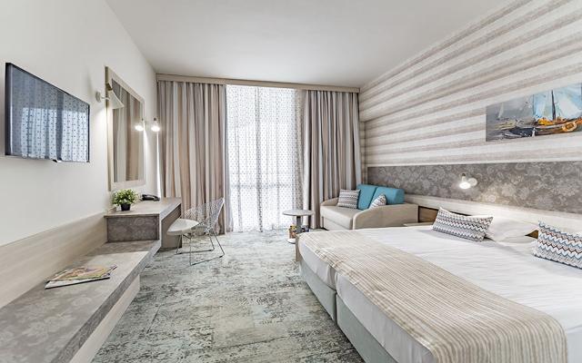 Dbl Deluxe Sea View 2+1