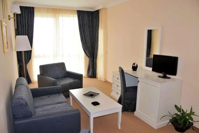 SUI Suite City View