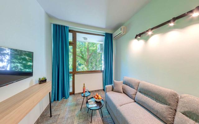 Family Room Deluxe