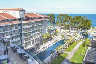 Akra Kemer