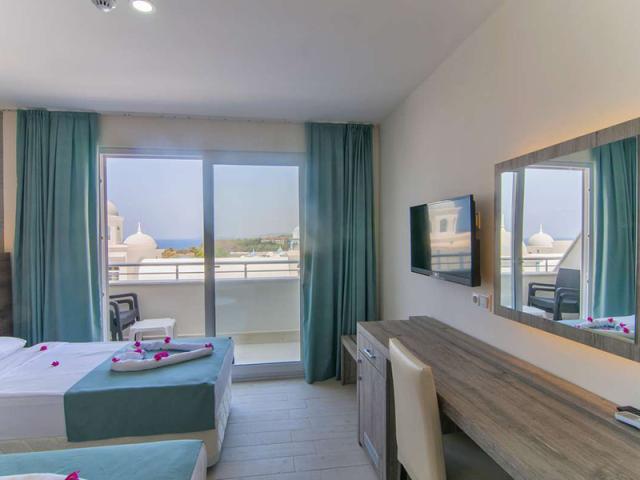 Standard Room Side Sea View