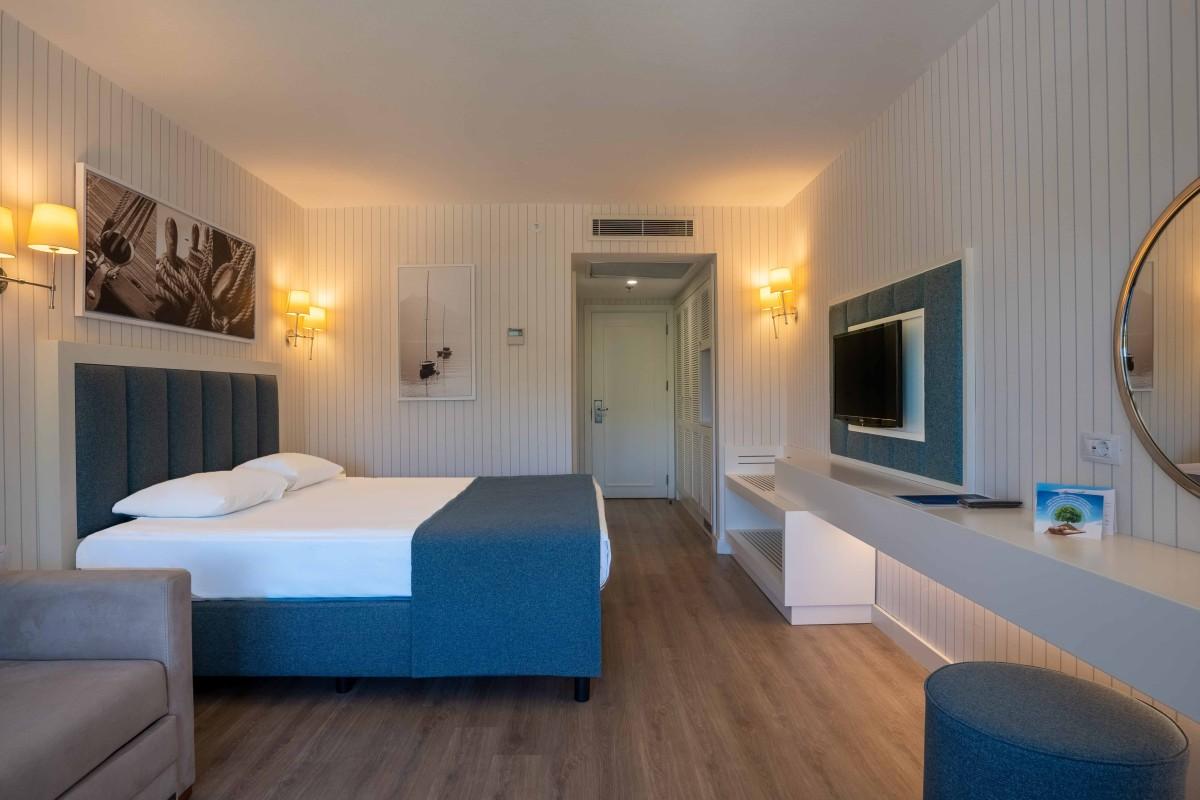 Economy Room