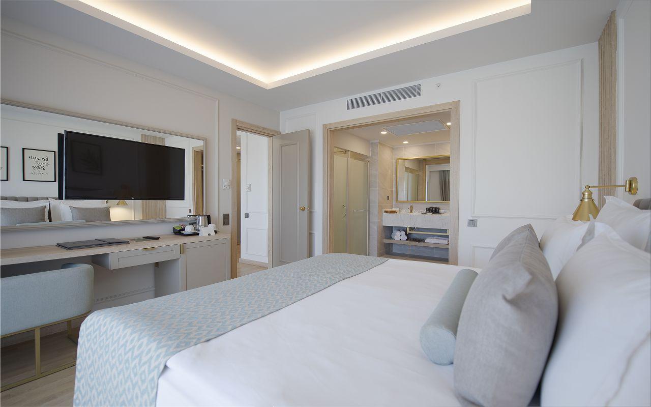 Suite Room Land View