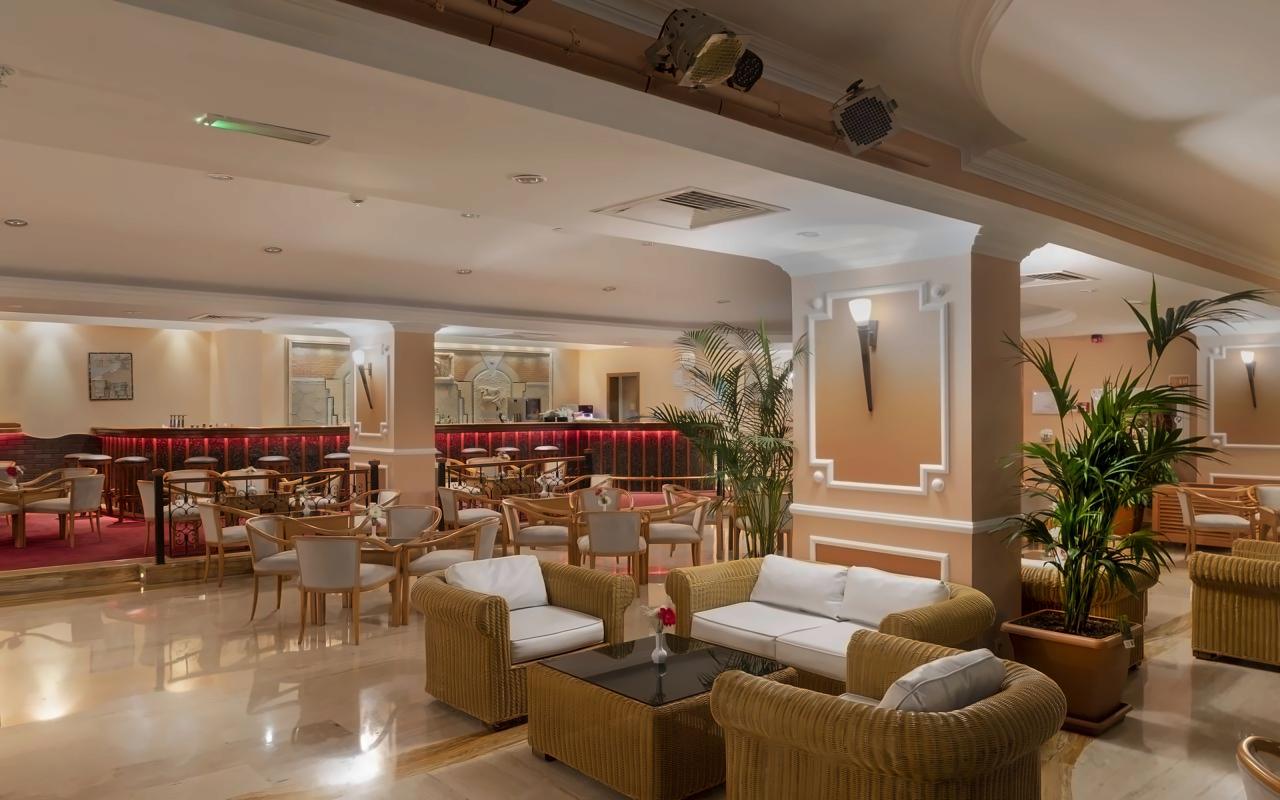 Miramare Queen Hotel