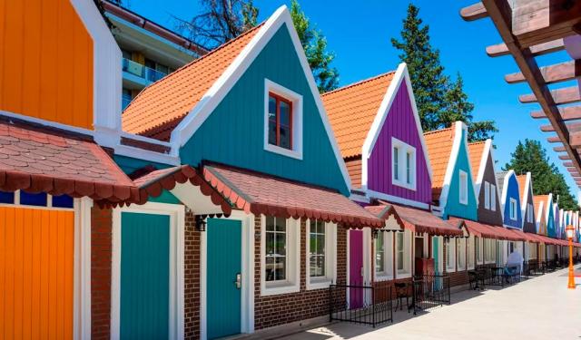 Volendam House