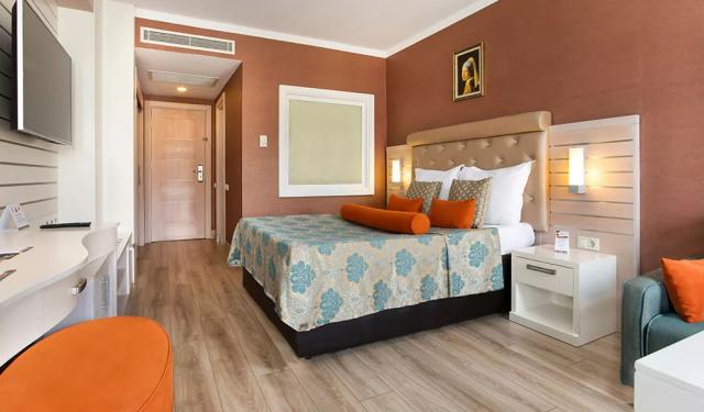 Standard Room Side Sea View