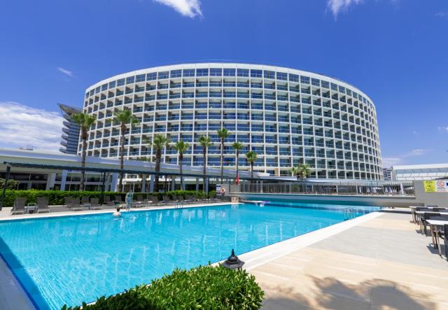 Crystal Centro