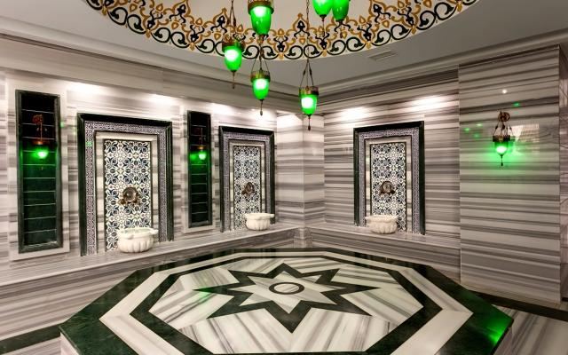 Karmir resort