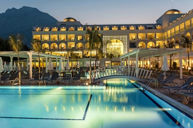 Karmir resort