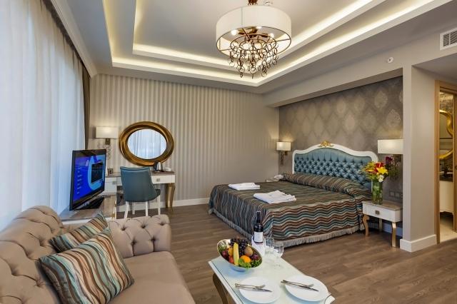 Karmir resort