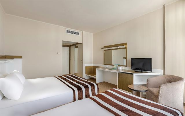 Zeus Superior Room