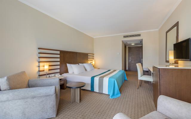 Zeus Superior Room
