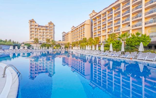 Lake & River Side Hotel & Spa