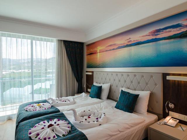 Standard Room Side Sea View