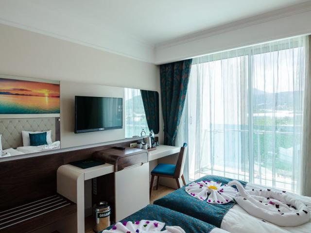 Standard Room Side Sea View