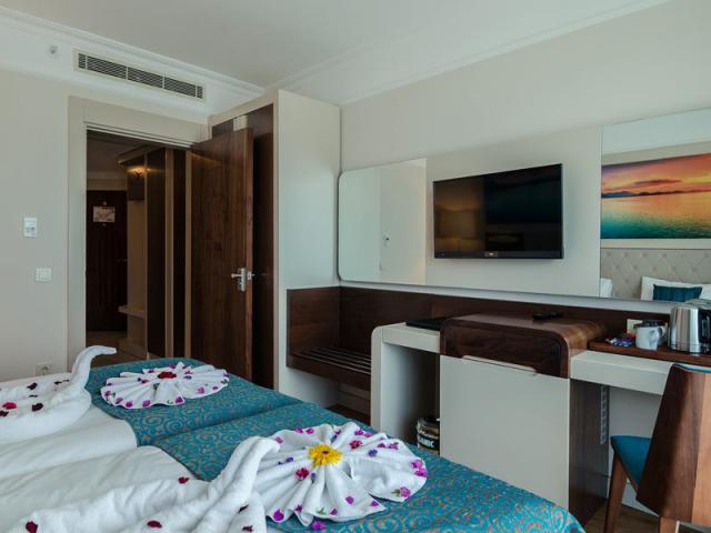 Standard Room Side Sea View