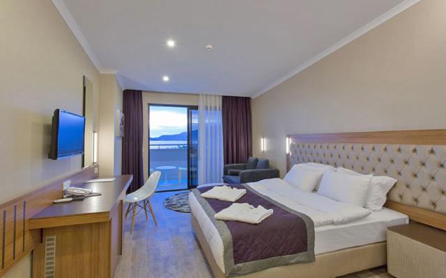 Standard Room Side Sea View