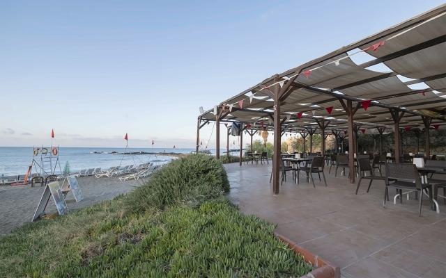 Asrin Beach