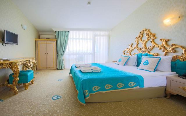 Captain Suite