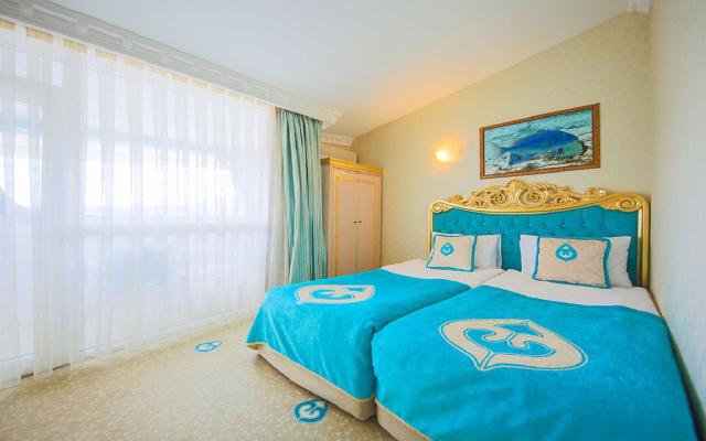 Captain Suite