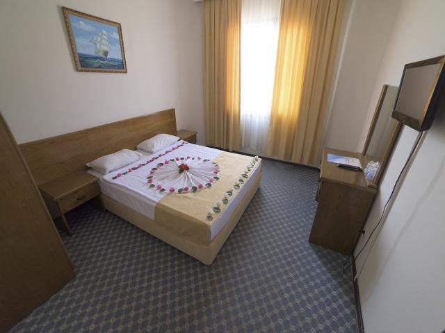 Economy Family Room