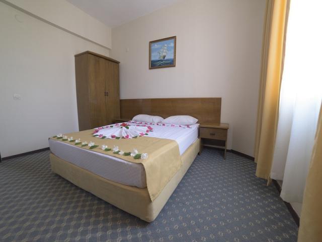 Economy Family Room