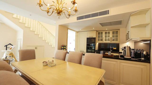Villa Deluxe