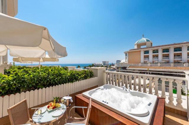 Jacuzzi Standard Room