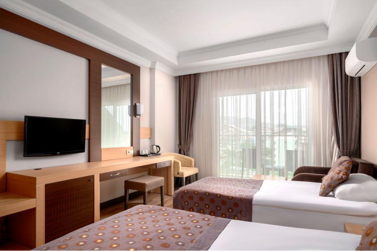 Standard Room Side Sea View