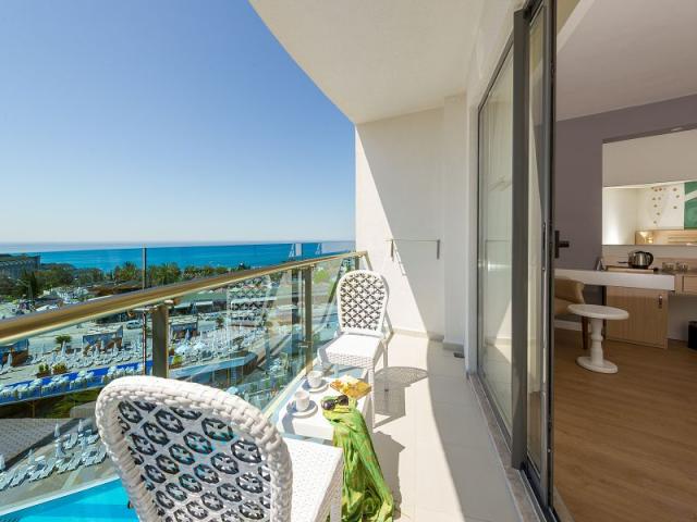 Standard Sea Side