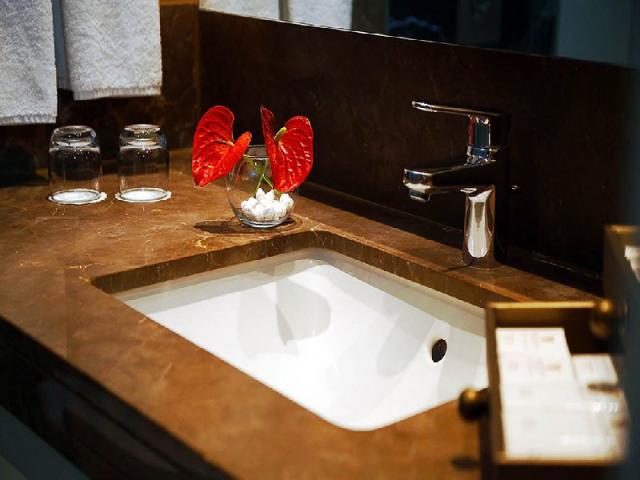 Standard Pool View Room