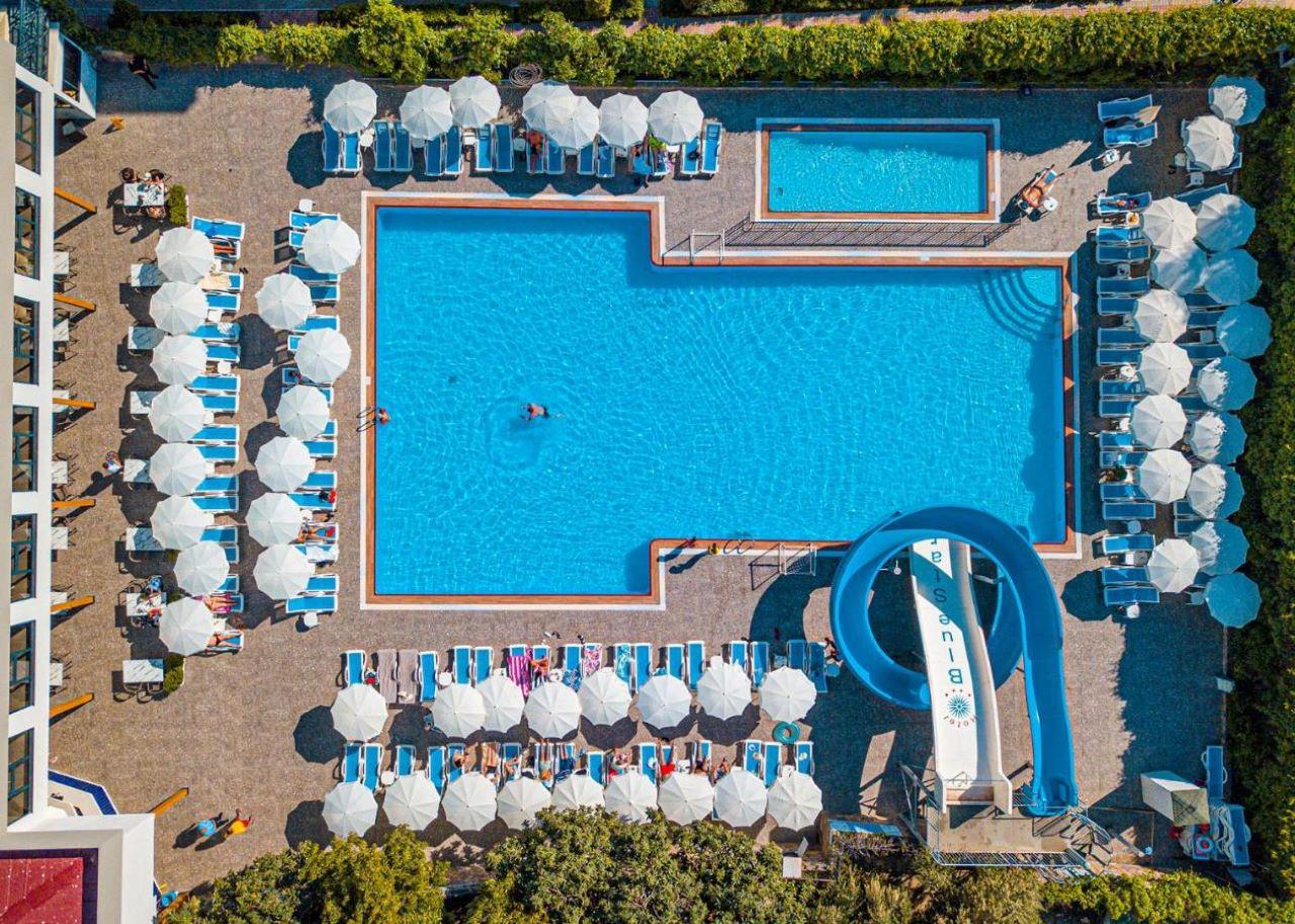 Blue Star Hotel