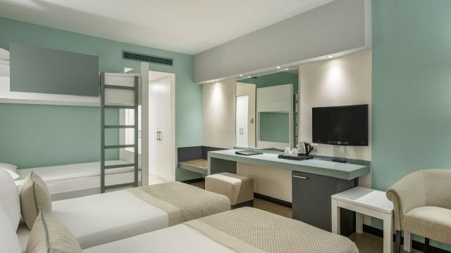 Standard Bunkbed Room