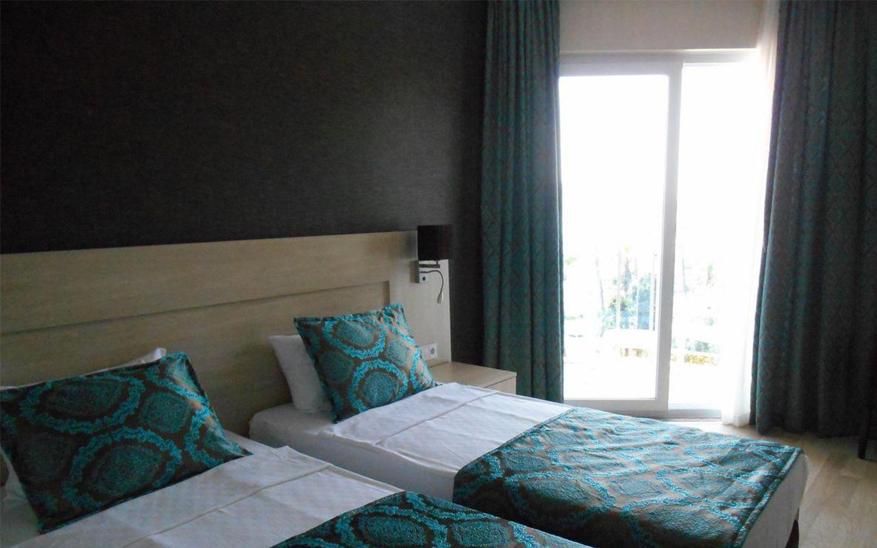 Standard Room Side Sea View