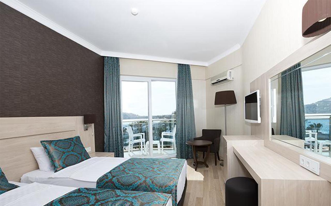 Standard Room Side Sea View