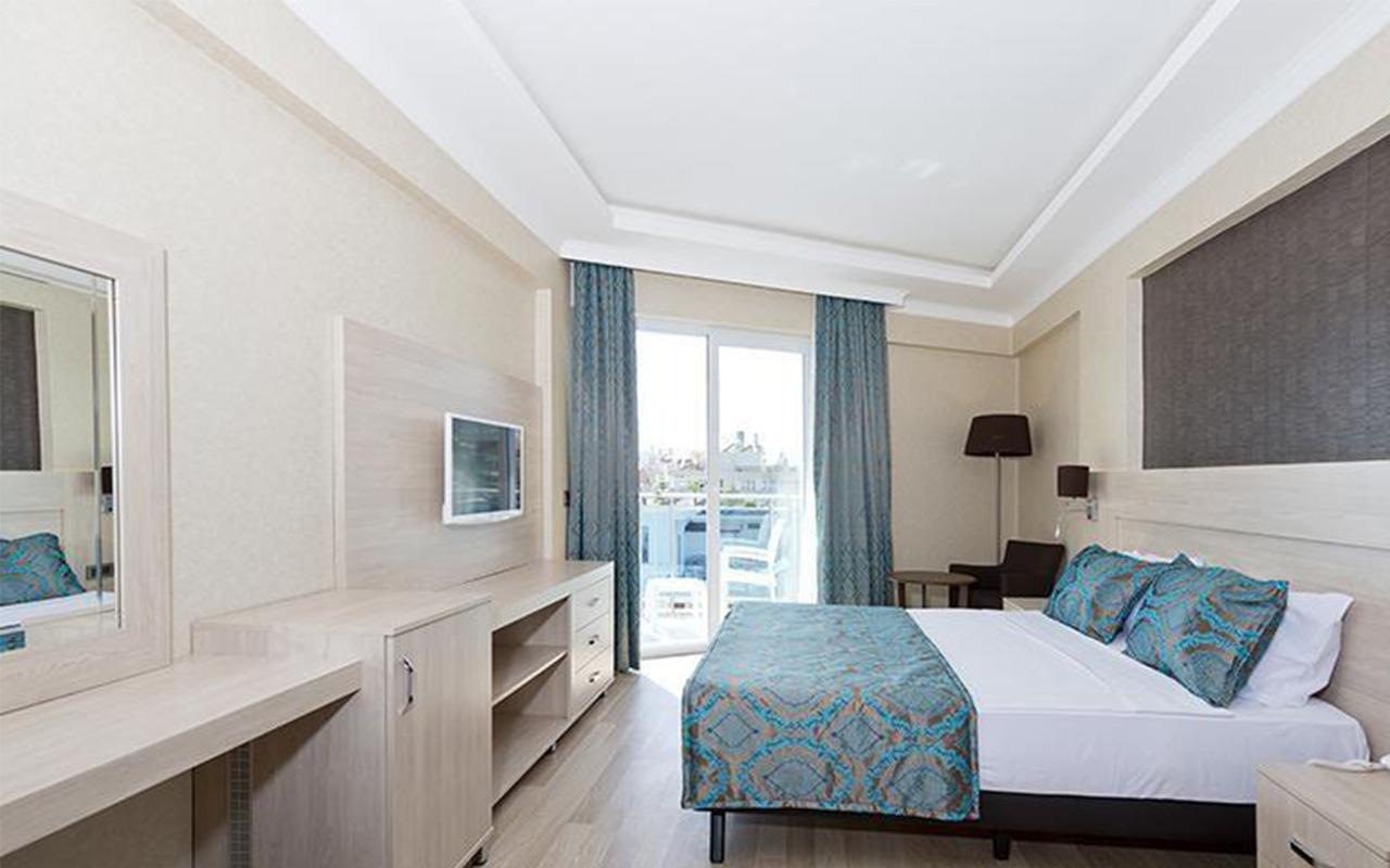 Standard Room Side Sea View
