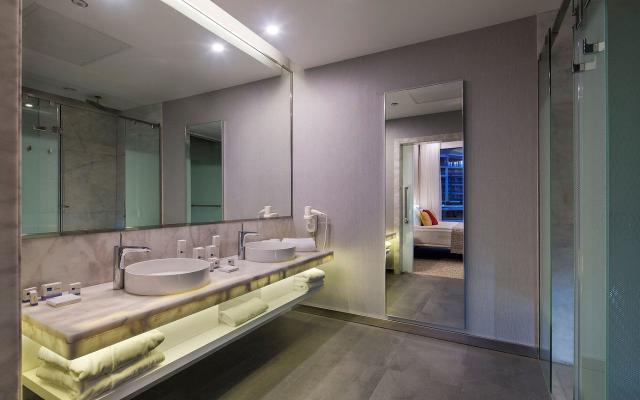 Suite Room