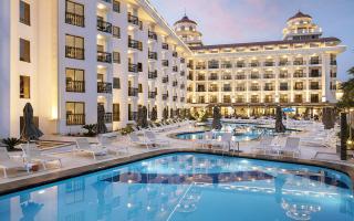 Blue Marlin Deluxe Spa & Resort