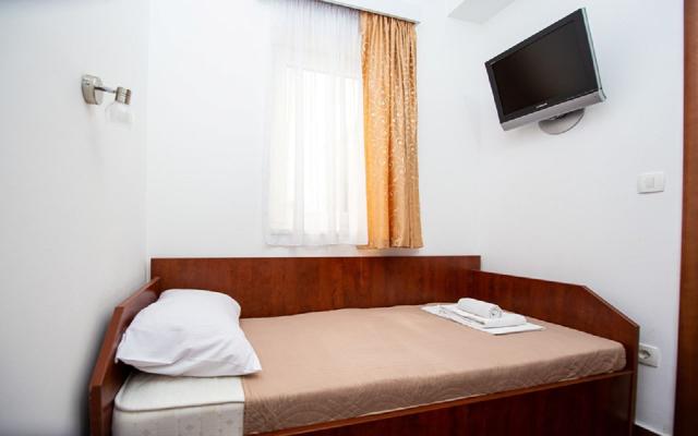One Bedroom Apartment 02+1