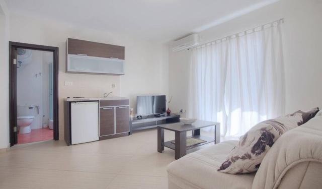 Apartment 02+2