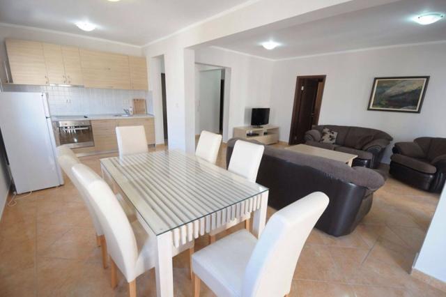 2 Bedroom Apartment 04+2