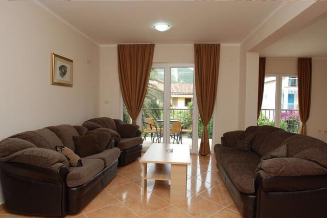2 Bedroom Apartment 04+2