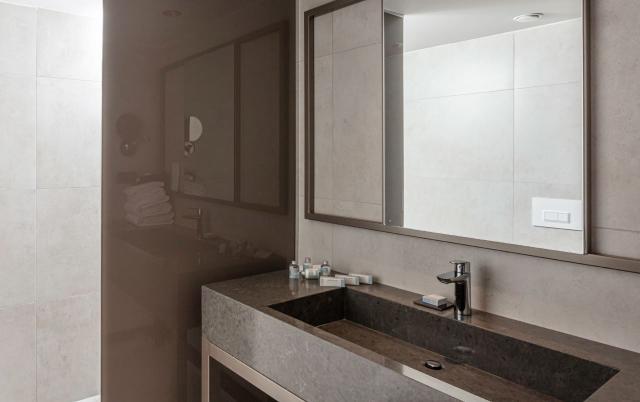 Junior Suite Land View