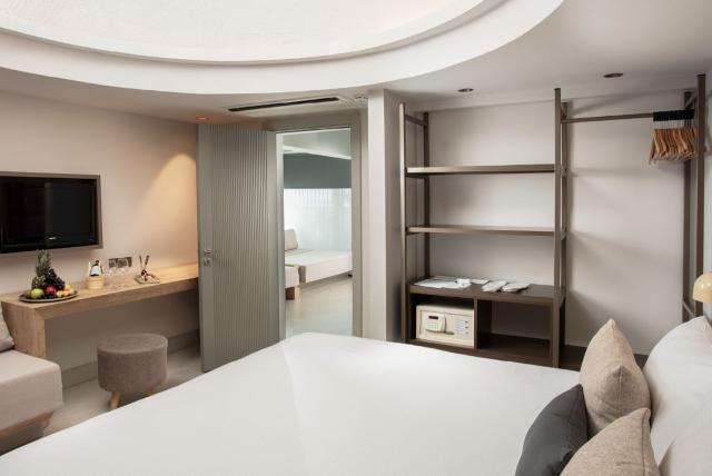 Family Suite Land View