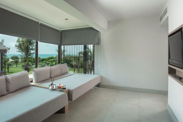 Family Suite Land View