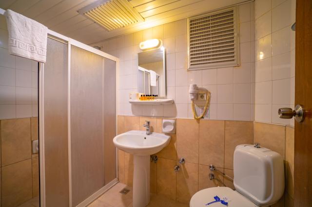 Economy Room
