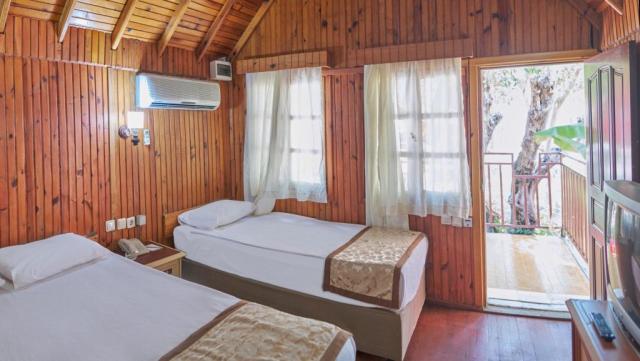 Economy Room