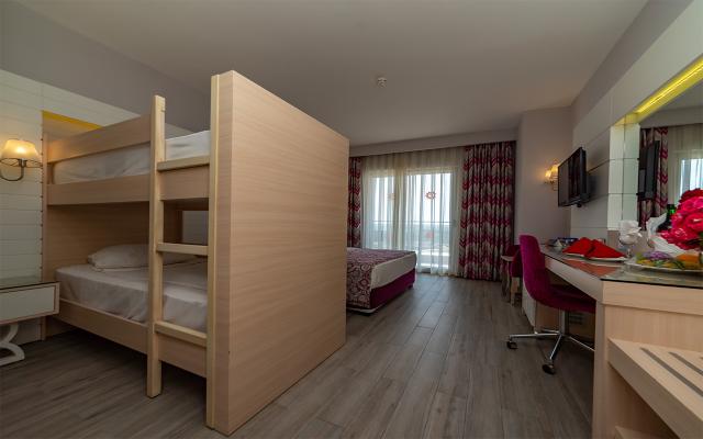 Bunkbed Room Sea View