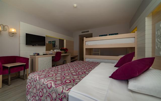 Bunkbed Room Sea View