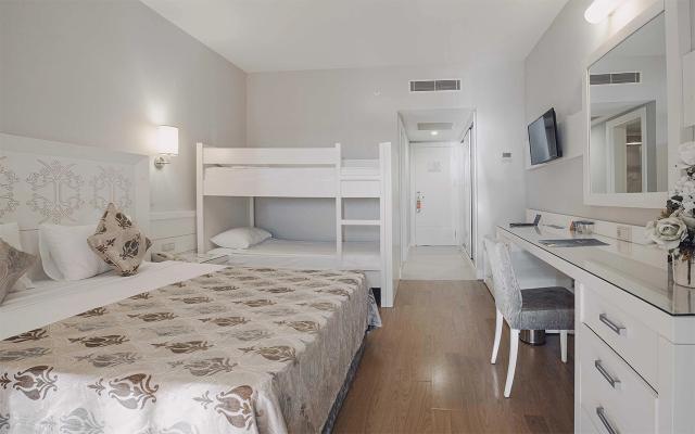 Bunkbed Room Land View
